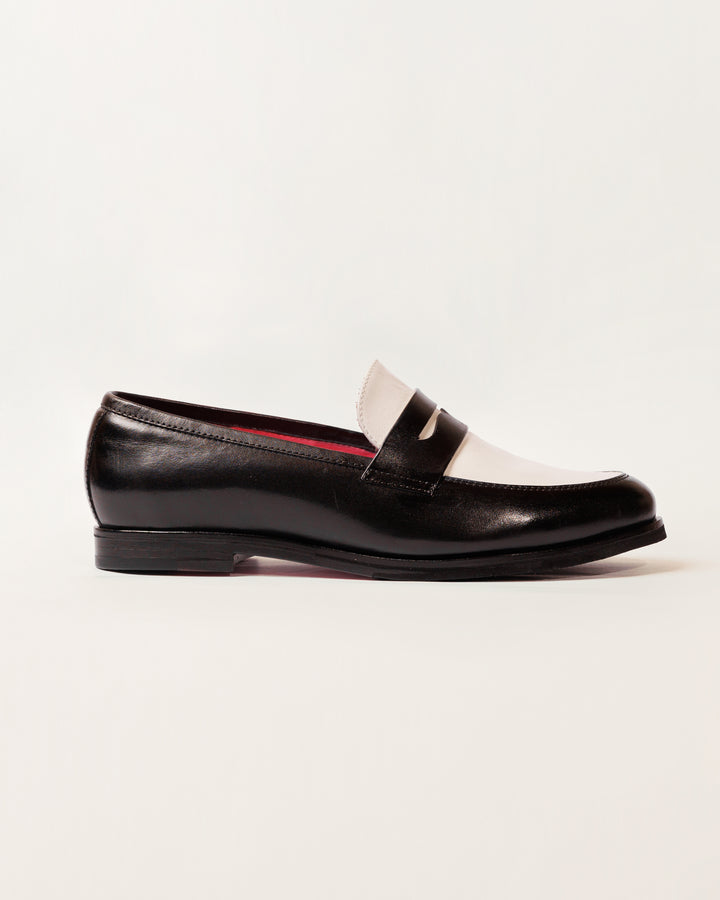 Mocasín Alessa Negro-Blanco Suela Clásica