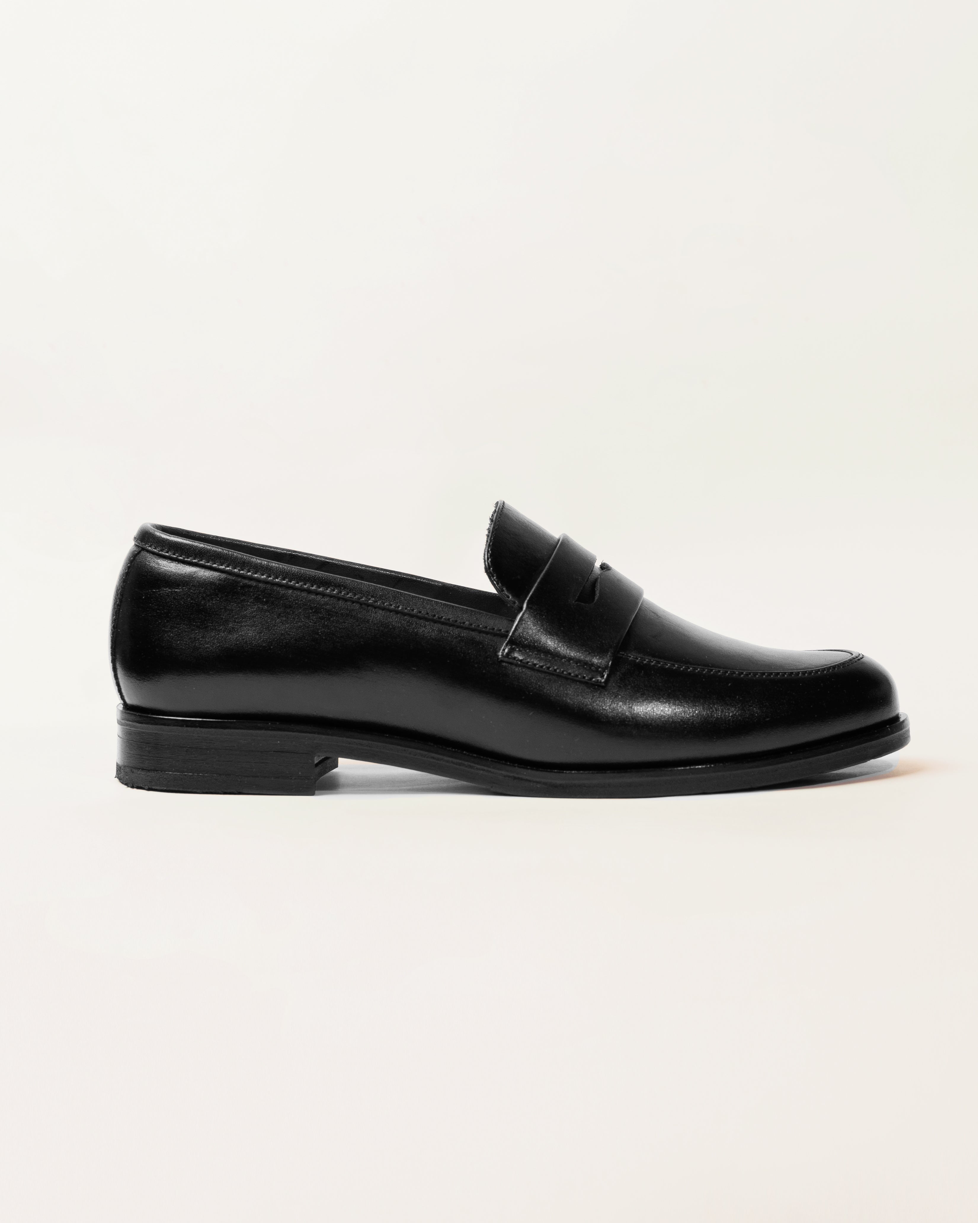 Mocasín Alessa Negro Suela Clásica